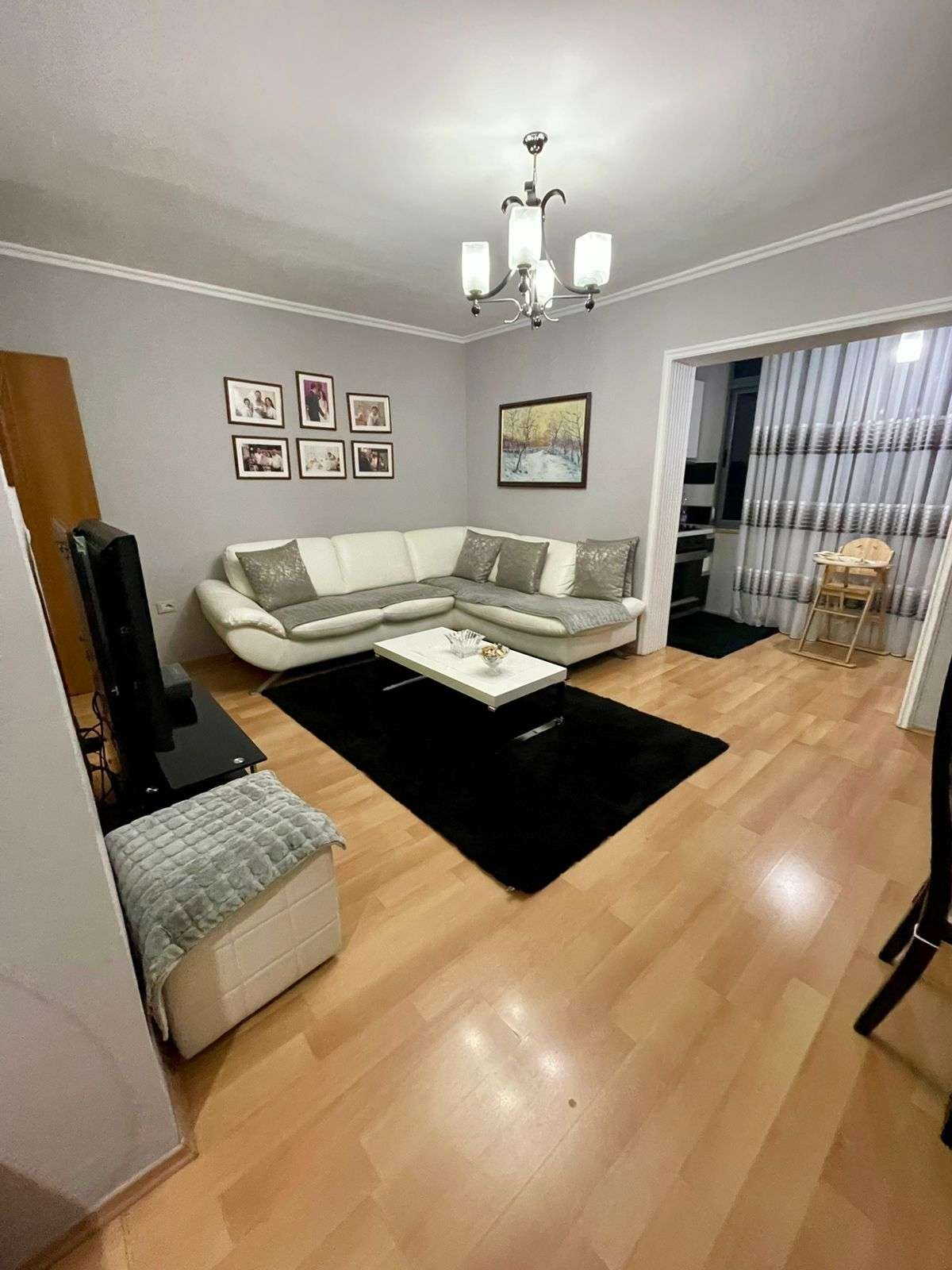 Shitet Apartament 2+1, pranë Stadiumit Dinamo